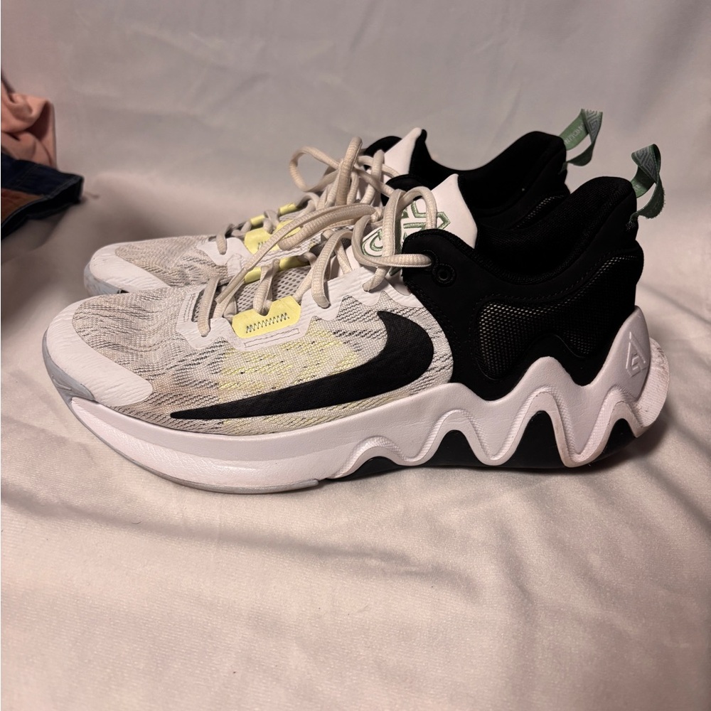 Nike Black and White Athletic Shoes